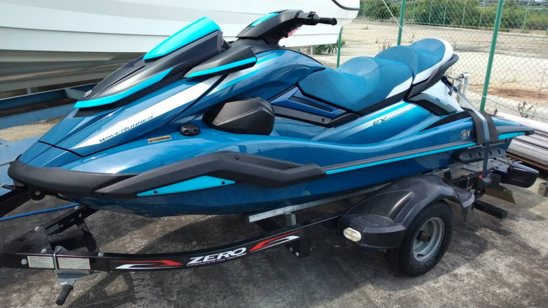ヤマハ FX-Cruiser HO 使用時間の少ない美品　委託販売艇　37時間使用！  ★播磨マリーナ079-448-1515　まで　