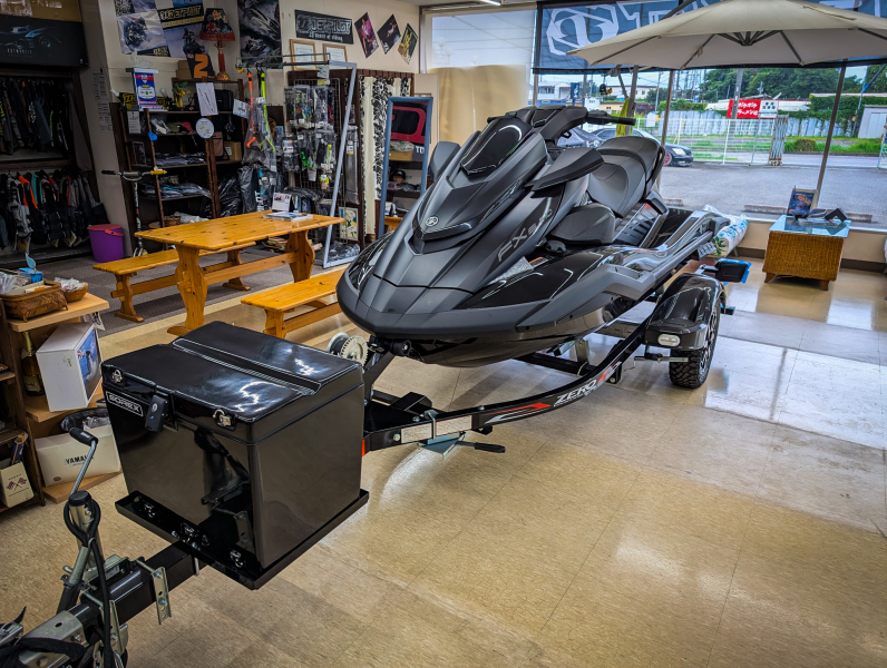 ヤマハ MJ-FX　SVHO お買い得 2024モデル　スーパーチャージャー搭載　250馬力モデル　と　トレーラーのセット